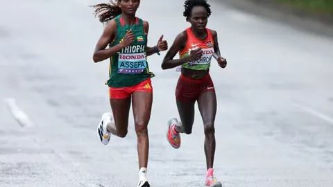 傅园慧蛙泳教学首堂课开讲，达标无忧，但……中国青年报曝料